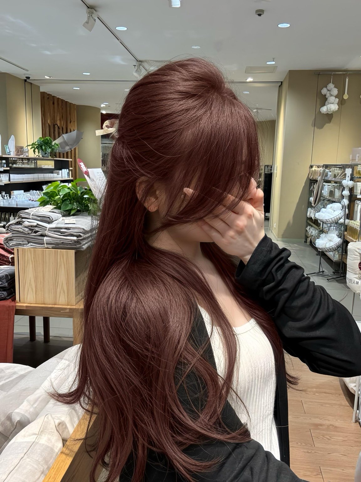 Rose red long feather extension half-up