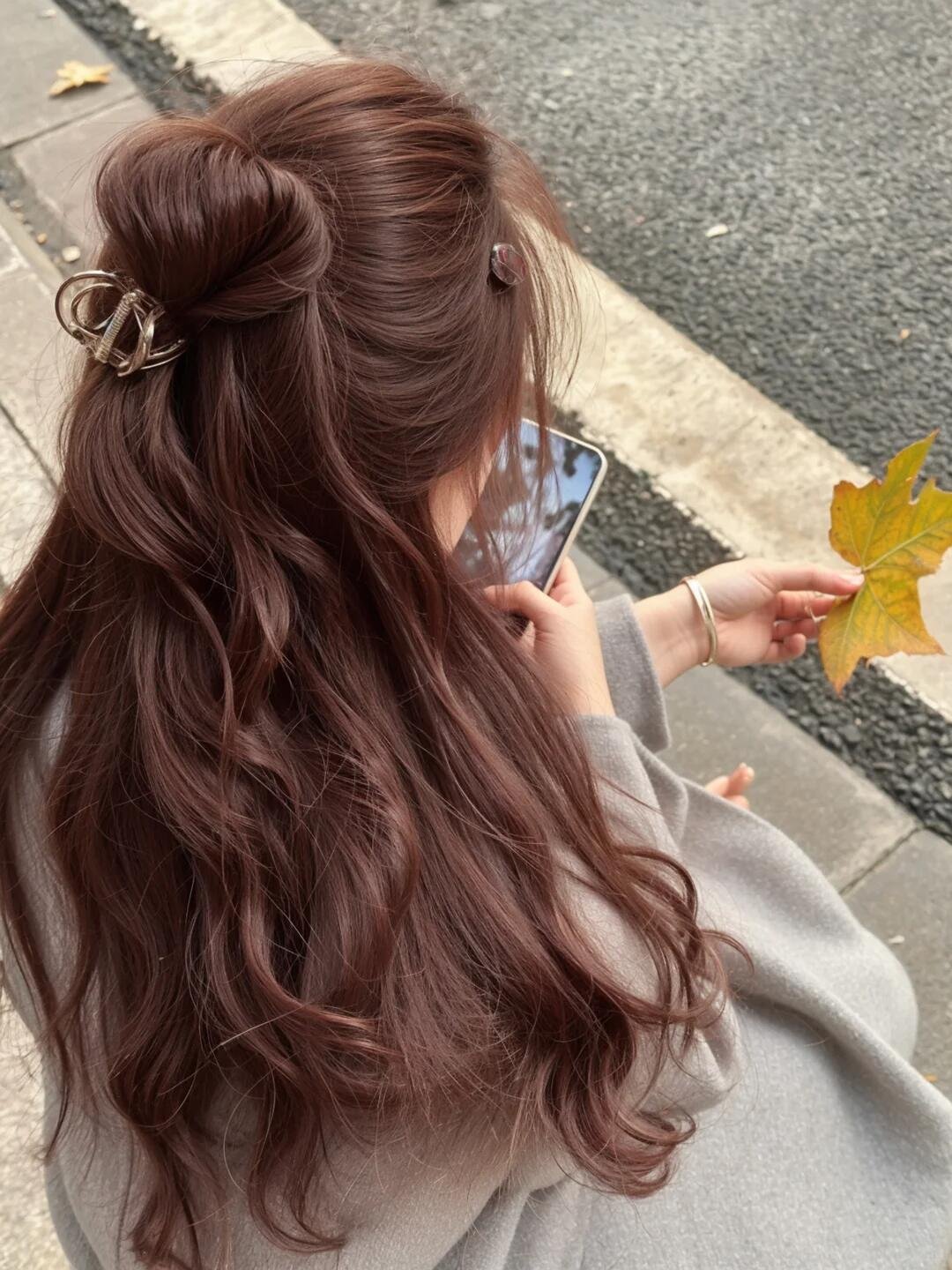 Warm brown wavy extension half-up back
