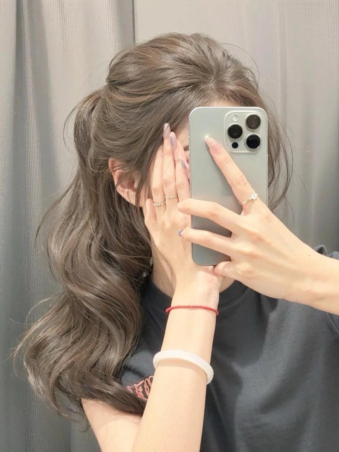 Ash grey extension half-up mirror selfie